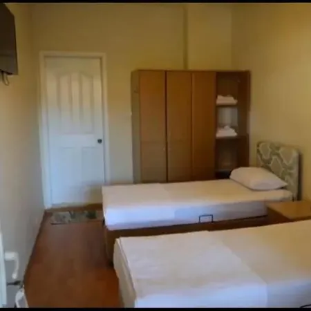 Koesem Motel Oeren