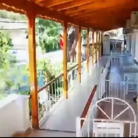 Koesem Motel Oeren