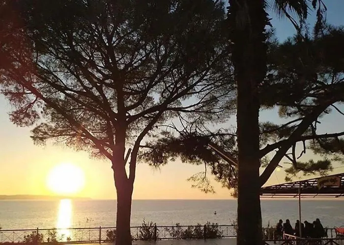 Koesem Motel Oeren Burhaniye